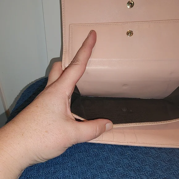 Gucci Guccissima light Pink wallet EUC - Picture 11 of 14